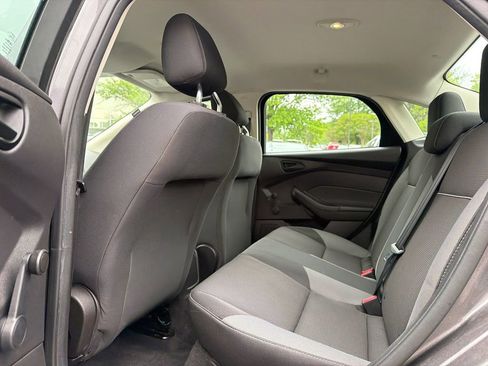 Used 2012 Ford Focus S FWD image 23