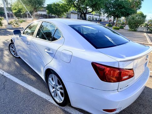 Used 2006 Lexus IS 350 RWD image 4