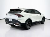 Used 2023 Kia Sportage LX image 5
