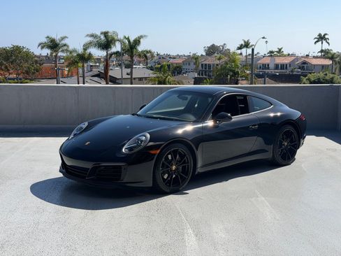Certified 2018 Porsche 911 Carrera RWD image 1