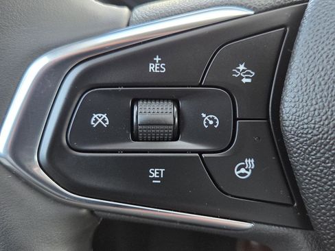 Used 2024 Chevrolet Trax LT w/ Driver Confidence Package image 23