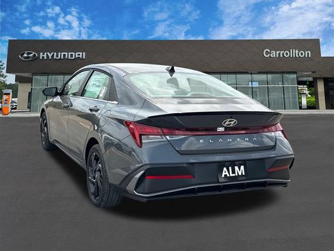 New 2026 Hyundai Elantra SEL Sport Premium FWD image 8