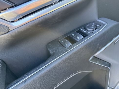 New 2026 GMC Sierra 2500 Denali w/ Denali Reserve Package image 12