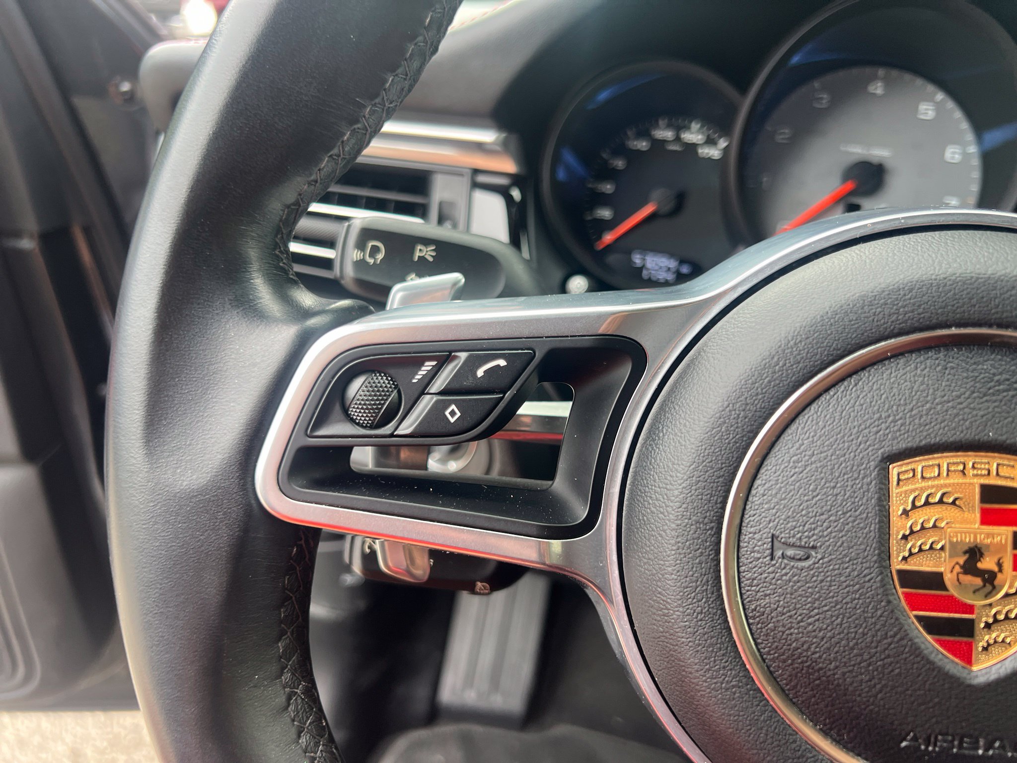 Used 2021 Porsche Macan S AWD/4WD image 22