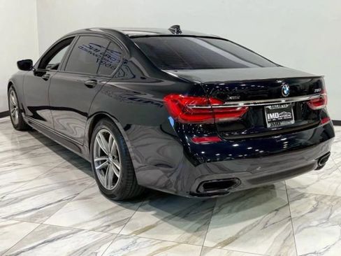 Used 2018 BMW 750i xDrive AWD/4WD image 9