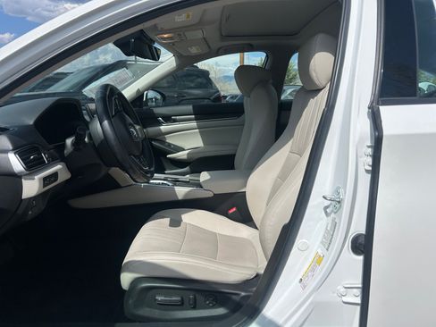 Used 2022 Honda Accord Touring image 13