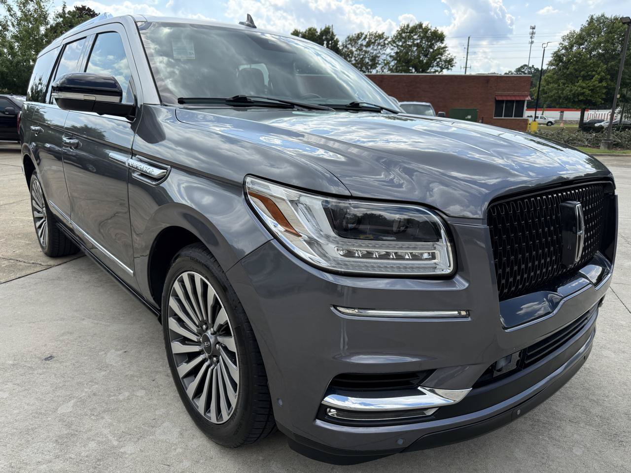 Used 2021 Lincoln Navigator Reserve w/ Luxury Package RWD image 4