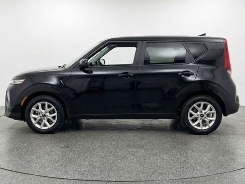 Used 2025 Kia Soul LX w/ LX Technology Package image 5