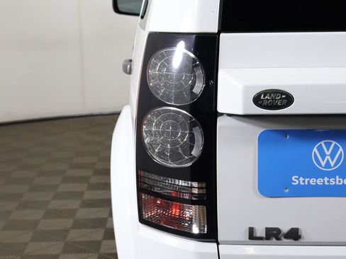 Used 2016 Land Rover LR4 HSE image 18
