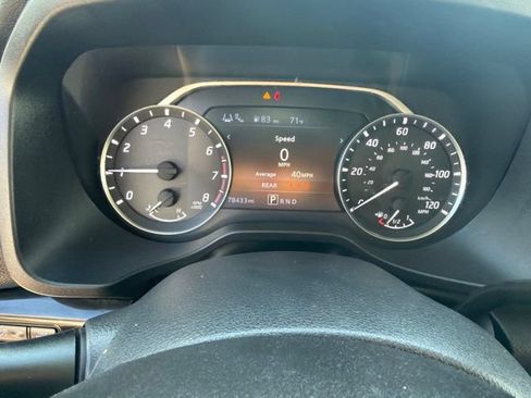 Used 2022 Nissan Titan SV RWD image 17