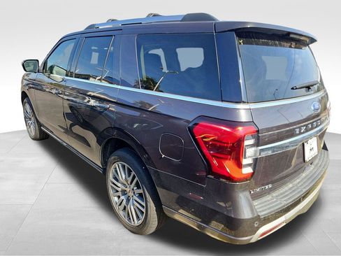 Used 2024 Ford Expedition Limited image 4