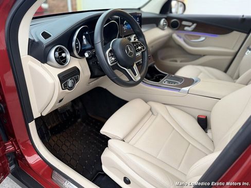 Used 2022 Mercedes-Benz GLC 300 4MATIC w/ Premium Package Lite image 26