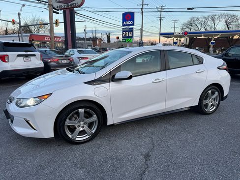 Used 2017 Chevrolet Volt Premier w/ Driver Confidence II Package image 9