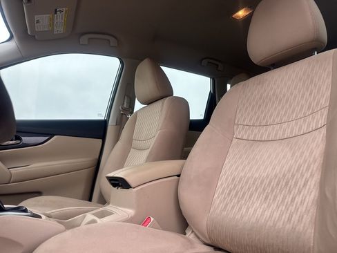 Used 2017 Nissan Rogue S image 32