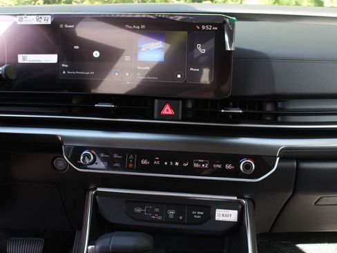 New 2027 Kia Carnival SX w/ Dark Edition Package FWD image 13