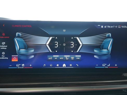 New 2026 BMW X6 xDrive40i AWD/4WD image 16