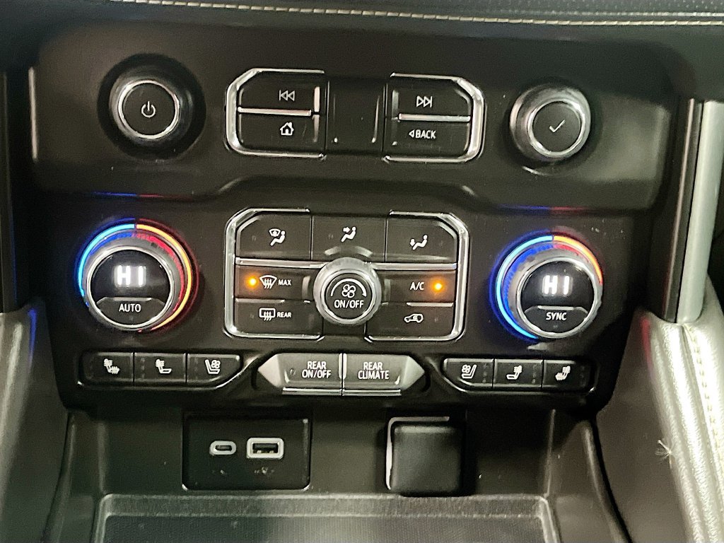 Used 2023 Chevrolet Tahoe Premier AWD/4WD image 16