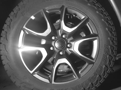 Used 2025 Jeep Compass Trailhawk AWD/4WD image 15