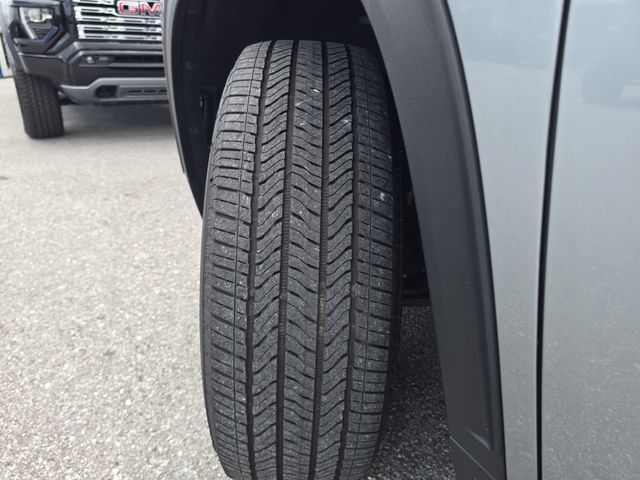 Certified 2026 Chevrolet Traverse LT FWD image 32