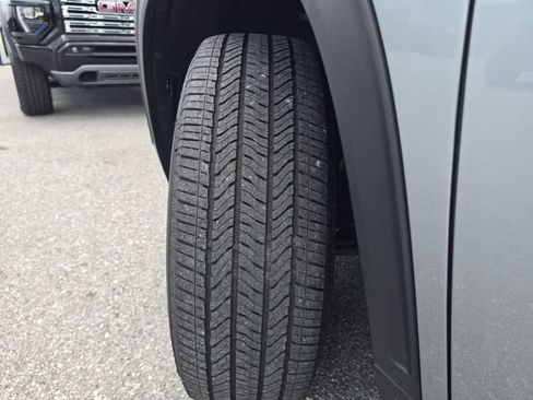 Certified 2026 Chevrolet Traverse LT FWD image 32