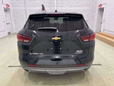 Used 2023 Chevrolet Blazer Premier w/ Driver Confidence II Package AWD/4WD image 5
