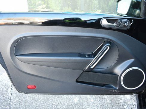 Used 2018 Volkswagen Beetle S image 13