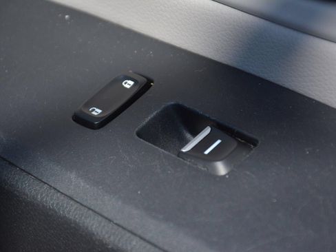Used 2023 Honda Pilot LX image 23