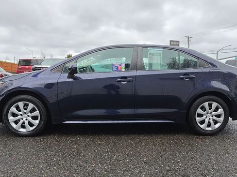 Used 2022 Toyota Corolla LE image 6