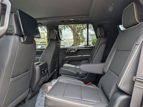 New 2026 Chevrolet Tahoe Premier AWD/4WD image 17