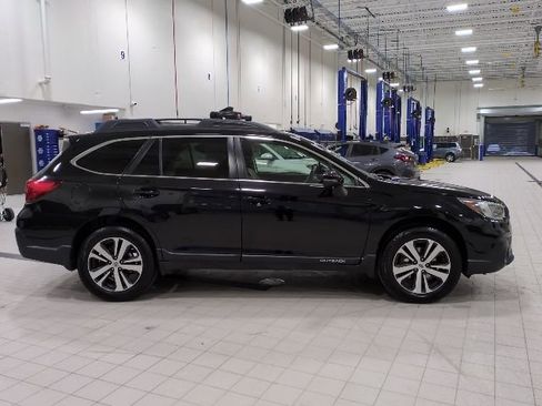 Used 2019 Subaru Outback 2.5i Limited image 2
