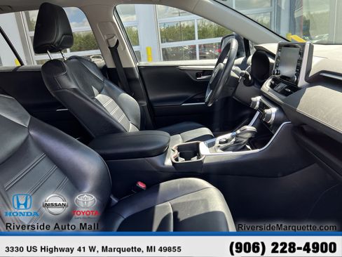 Used 2019 Toyota RAV4 Limited AWD/4WD image 27