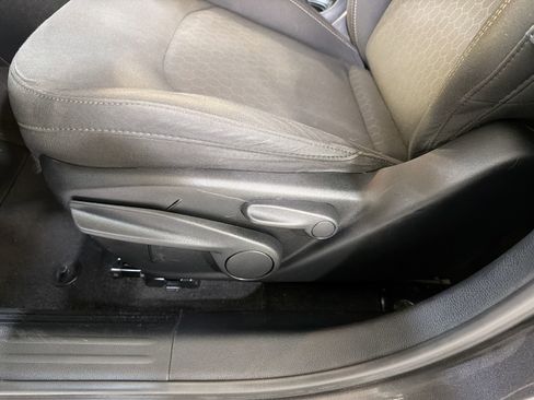 Used 2018 Jeep Compass Sport image 11