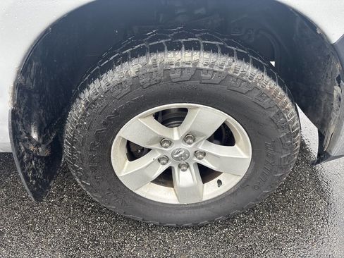 Used 2018 RAM 1500 ST w/ SXT Appearance Group AWD/4WD image 26