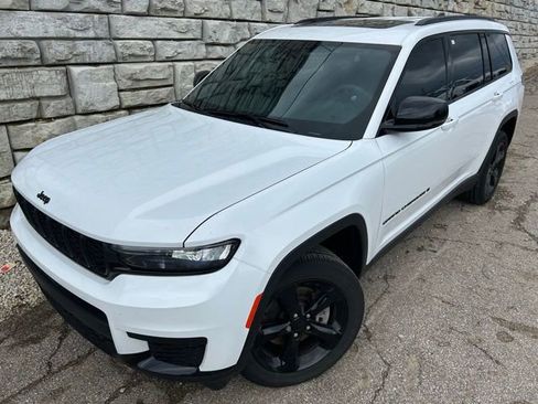 Certified 2024 Jeep Grand Cherokee L Altitude image 1