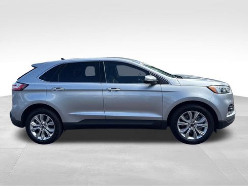 Certified 2023 Ford Edge Titanium AWD/4WD image 10