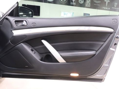 Used 2013 INFINITI G37 w/ Premium Pkg image 31