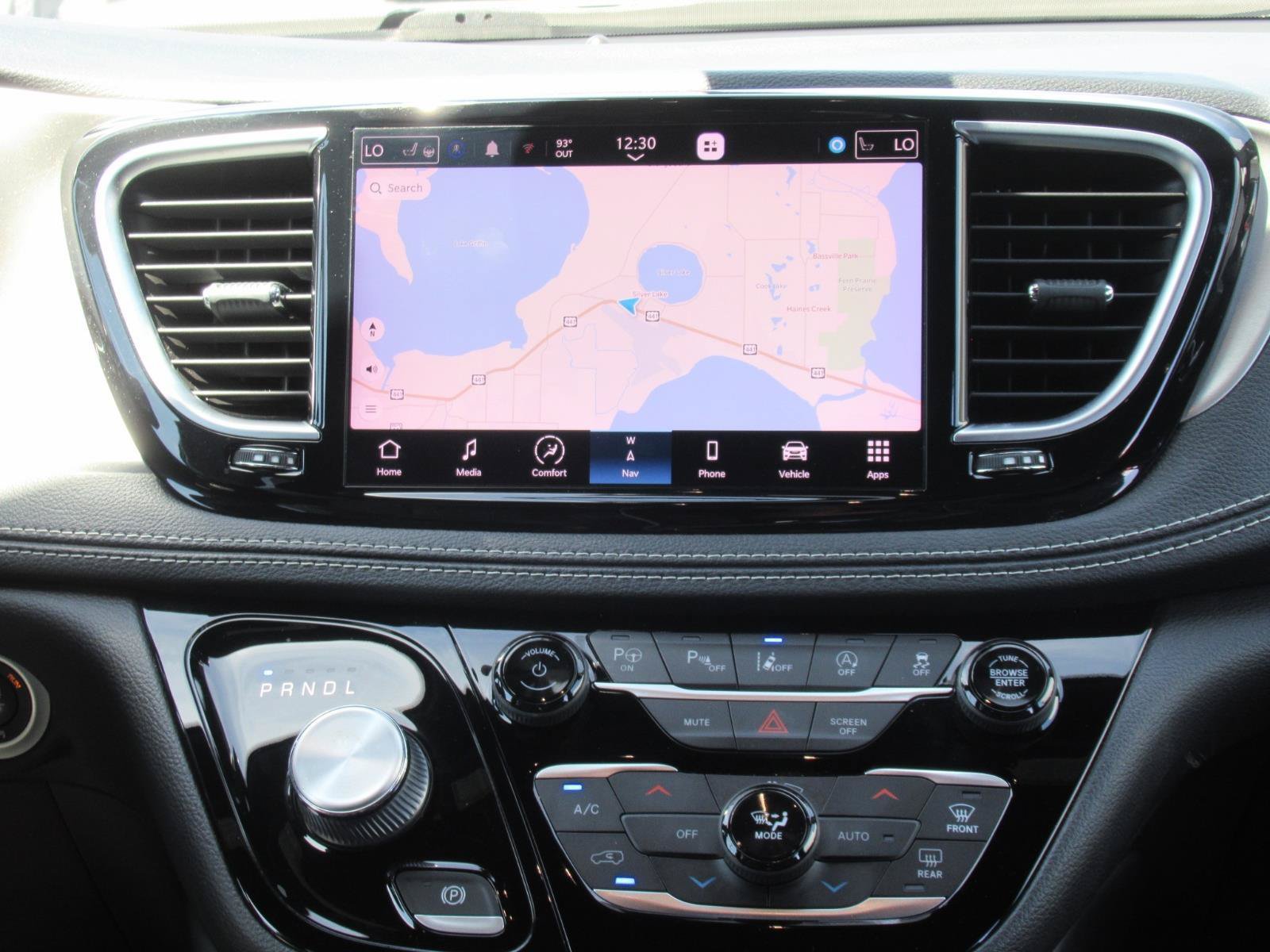 Used 2022 Chrysler Pacifica Limited w/ S Appearance Package FWD image 15