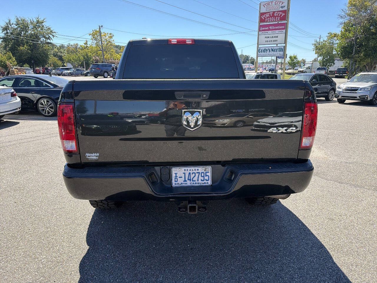 Used 2018 RAM 1500 Express AWD/4WD image 6