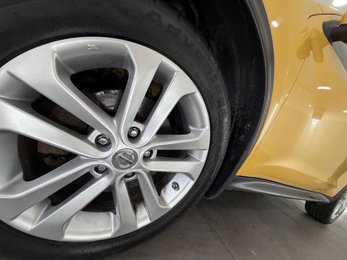 Used 2015 Nissan Juke SV w/ Technology Package AWD/4WD image 10