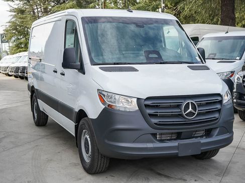 Used 2026 Mercedes-Benz Sprinter 2500 image 3