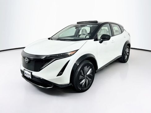 Used 2024 Nissan Ariya AWD image 3