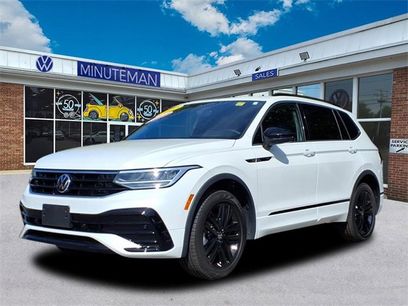 Certified 2022 Volkswagen Tiguan SE R-Line
