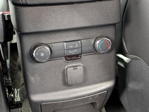 Used 2017 Ford Explorer XLT w/ Equipment Group 202A image 17