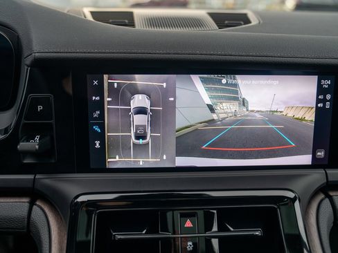 Used 2025 Porsche Panamera 4 image 18