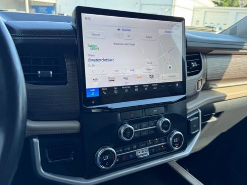 Used 2023 Ford Expedition Limited AWD/4WD image 38