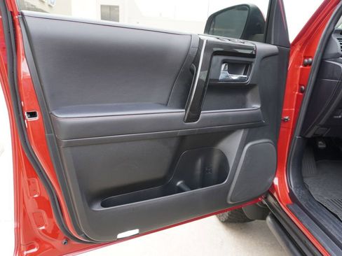 Used 2024 Toyota 4Runner TRD Off-Road Premium w/ Off Road Premium Plus Package AWD/4WD image 8