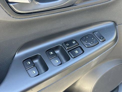 Used 2023 Hyundai Kona SE w/ Cargo Package image 18