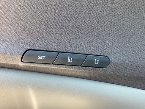 New 2026 Kia Carnival EX FWD image 34