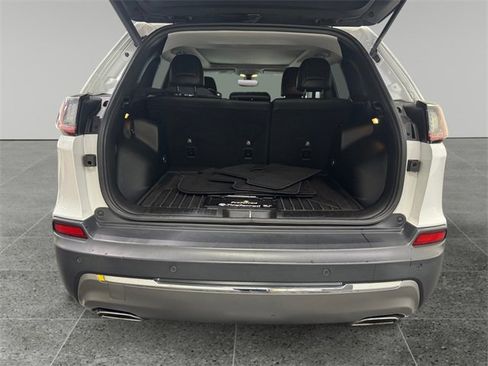 Used 2019 Jeep Cherokee Limited image 13