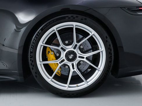 Used 2026 Porsche 911 GT3 image 37